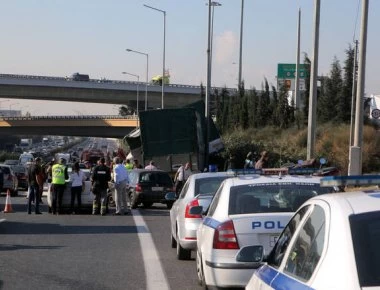 Καραμπόλα στον Κηφισό - Ουρές χιλιομέτρων